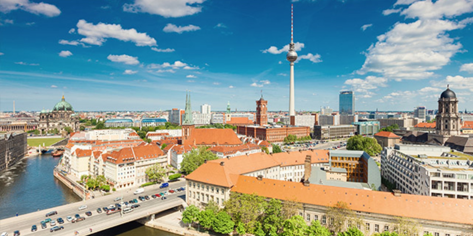 Berlin-Mitte mit Unternehmenszentrale der Berliner Wasserbetriebe